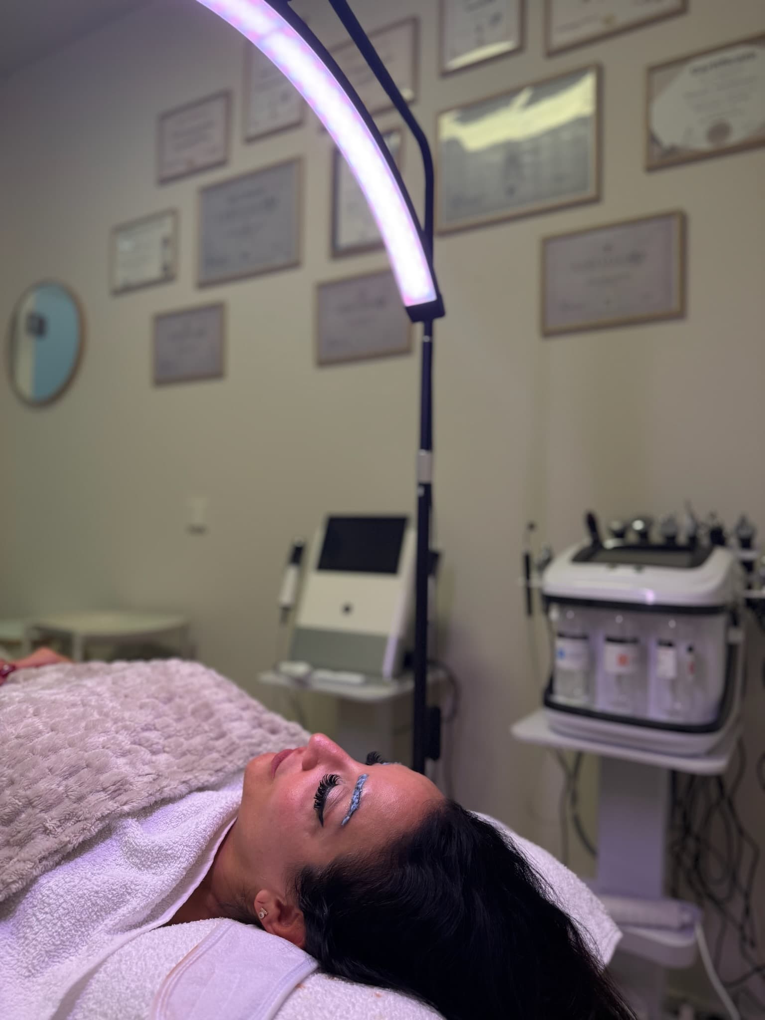 Sahel Beauty Frankfurt — eyebrow lifting treatment