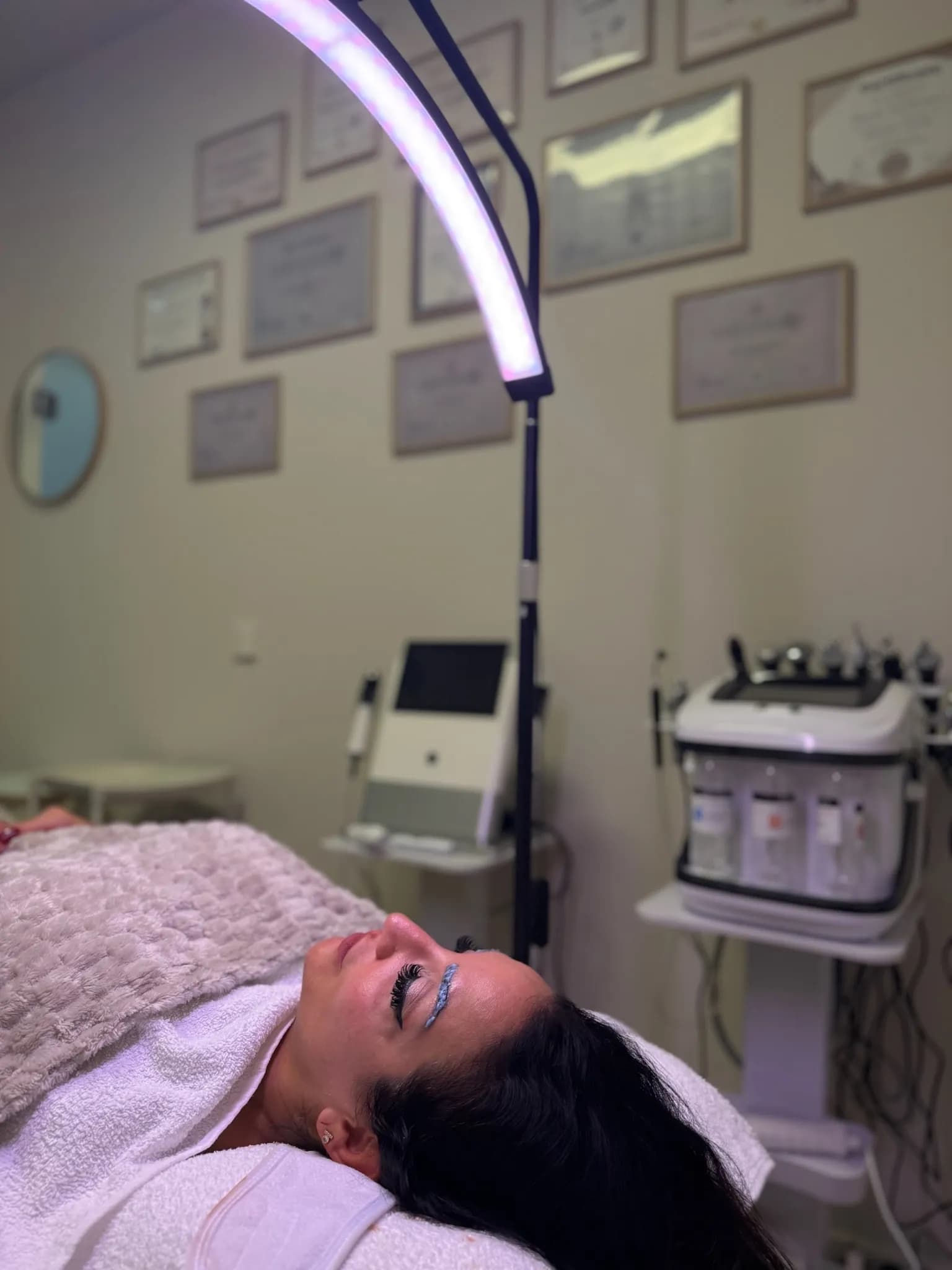 Sahel Beauty Frankfurt — Augenbrauenlifting Behandlung