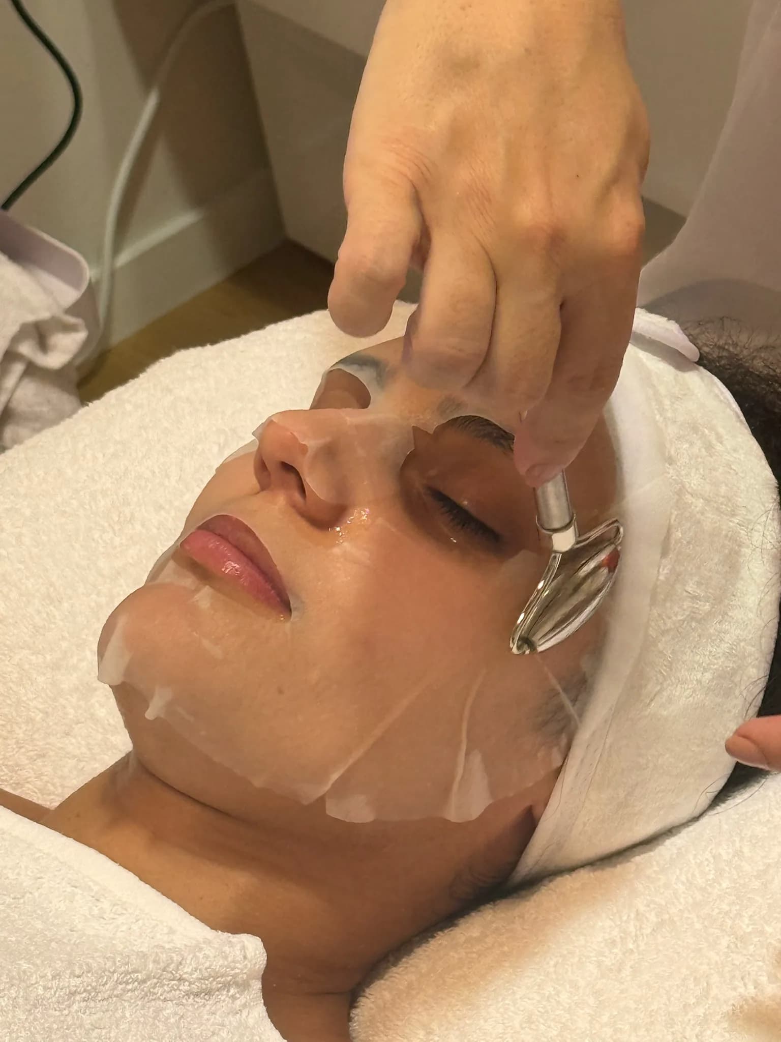 Brightening Care – Aufhellende Gesichtsbehandlung — Sahel Beauty Frankfurt (Bild 3)