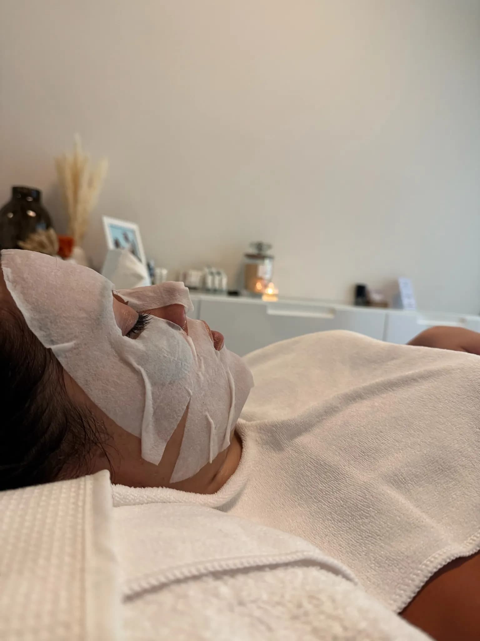 HydroBoost & RF Lifting – Aquafacial & Firming — Sahel Beauty Frankfurt (image 1)